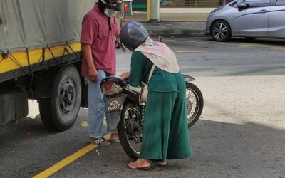 Orang ramai tak boleh beratur ambil barang, kami hantar ke rumah.