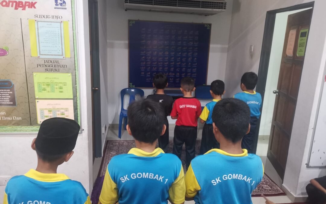 Cikgu! Cikgu! Ada orang buat ajaran sesat
