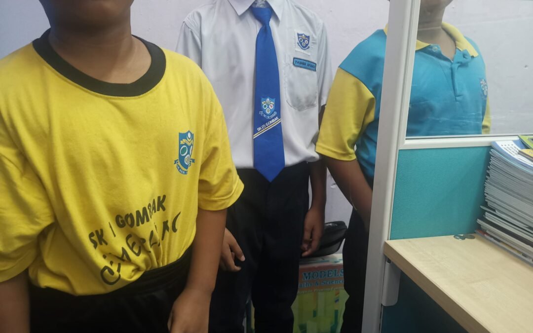 Menteri Pendidikan kita bagi kebenaran pakai baju sukan ke sekolah walau tiada PJK.