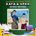 Pelajar KAFA menerima anugerah kecemerlangan dengan sijil dan trofi, menunjukkan hasil persediaan peperiksaan KAFA & UPKK. Imej turut memaparkan set soalan KAFA serta video silibus pembelajaran untuk ulang kaji UPKK