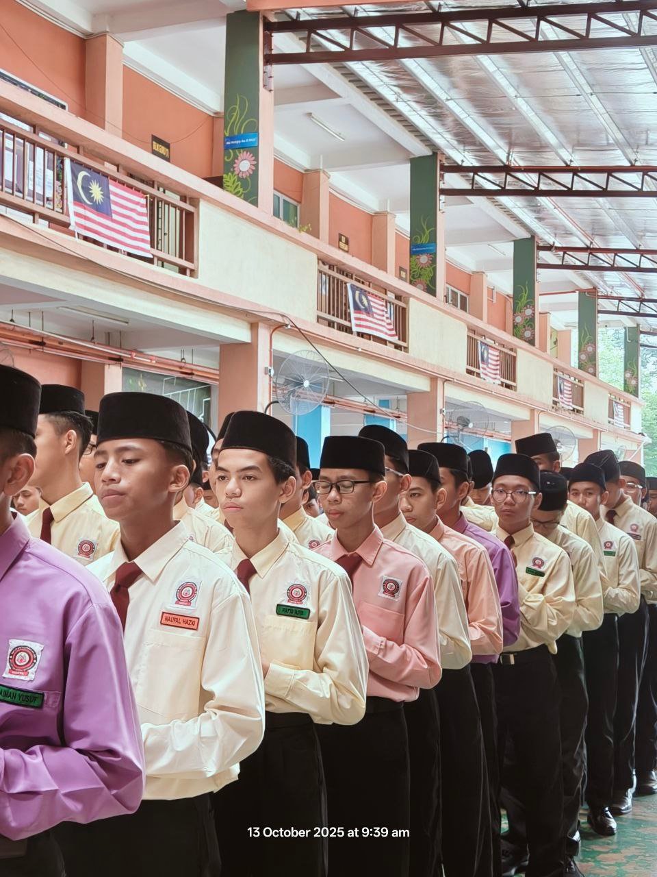 Pelajar Sekolah Menengah Integrasi Sains Tahfiz (SMISTA) Pelajar Sekolah Menengah Integrasi Sains Tahfiz (SMISTA)